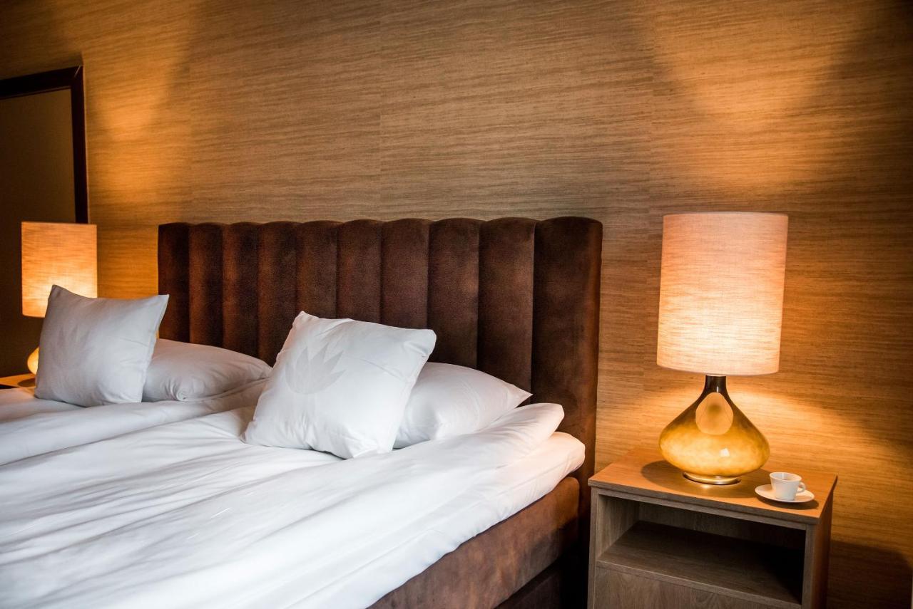 Billingehus Hotel Skovde Bagian luar foto